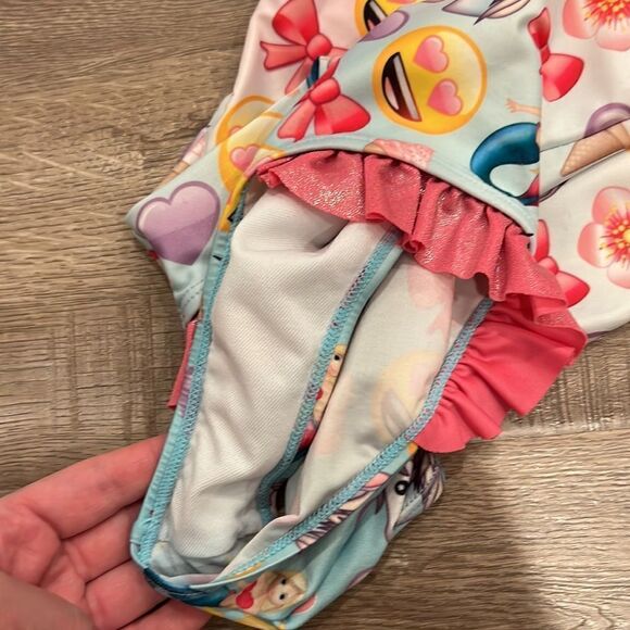 Gymboree swimsuit 🩱 - Picture 5 of 7